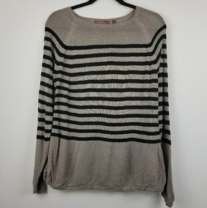 525 america black and tan striped sweater large